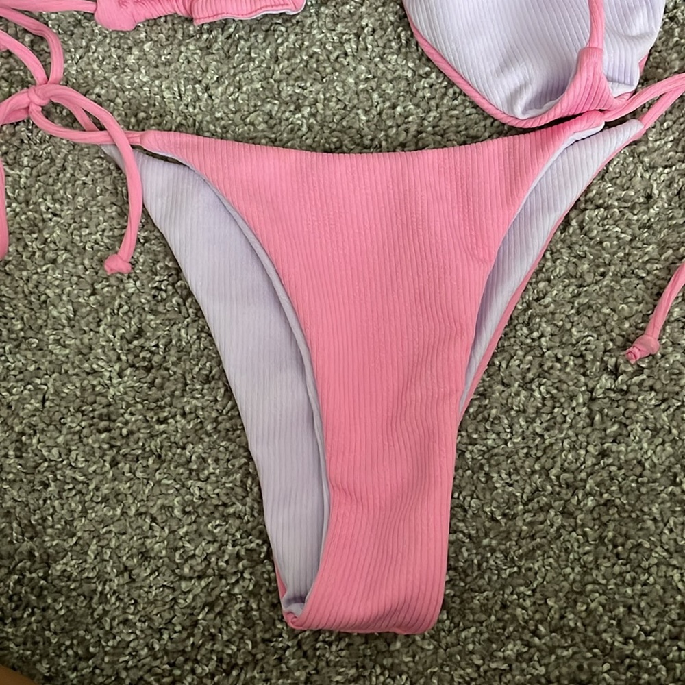 Reversible Shein Bikini - Picture 4 of 4